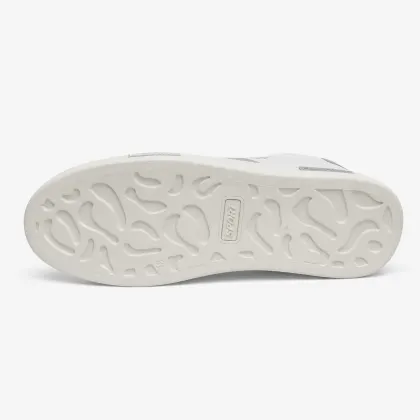 AMZA White Black Low-Top Casual Sneaker